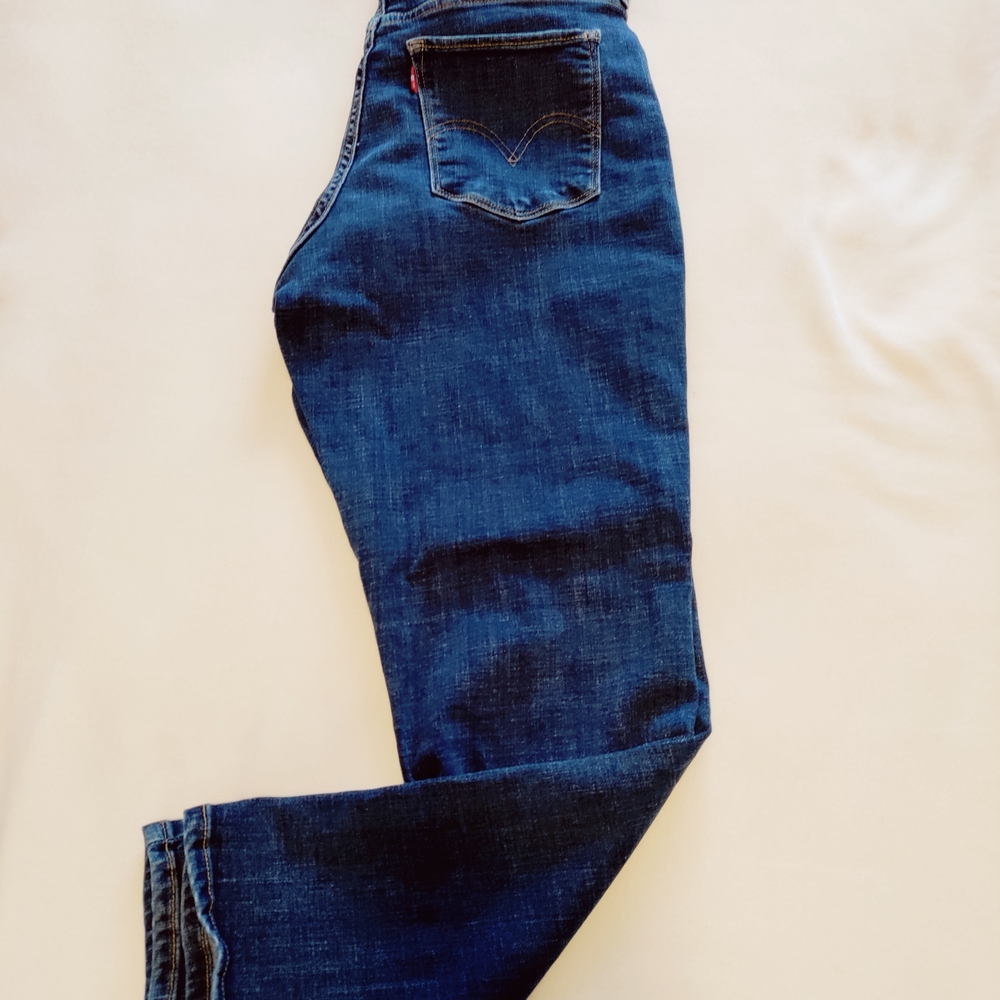 Levi's Classic Straight Women's Jeans